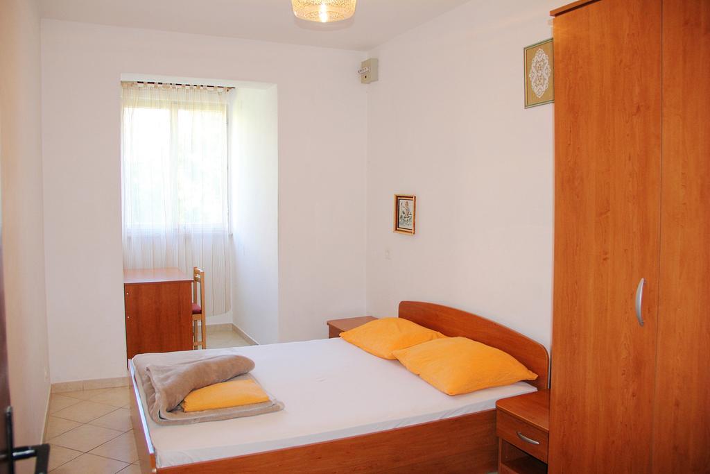 קאבטאט Fenix Two Bedroom Apartments חדר תמונה