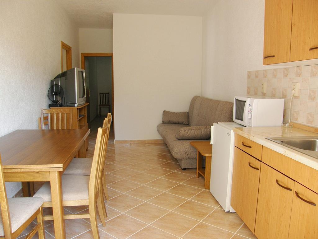 קאבטאט Fenix Two Bedroom Apartments חדר תמונה
