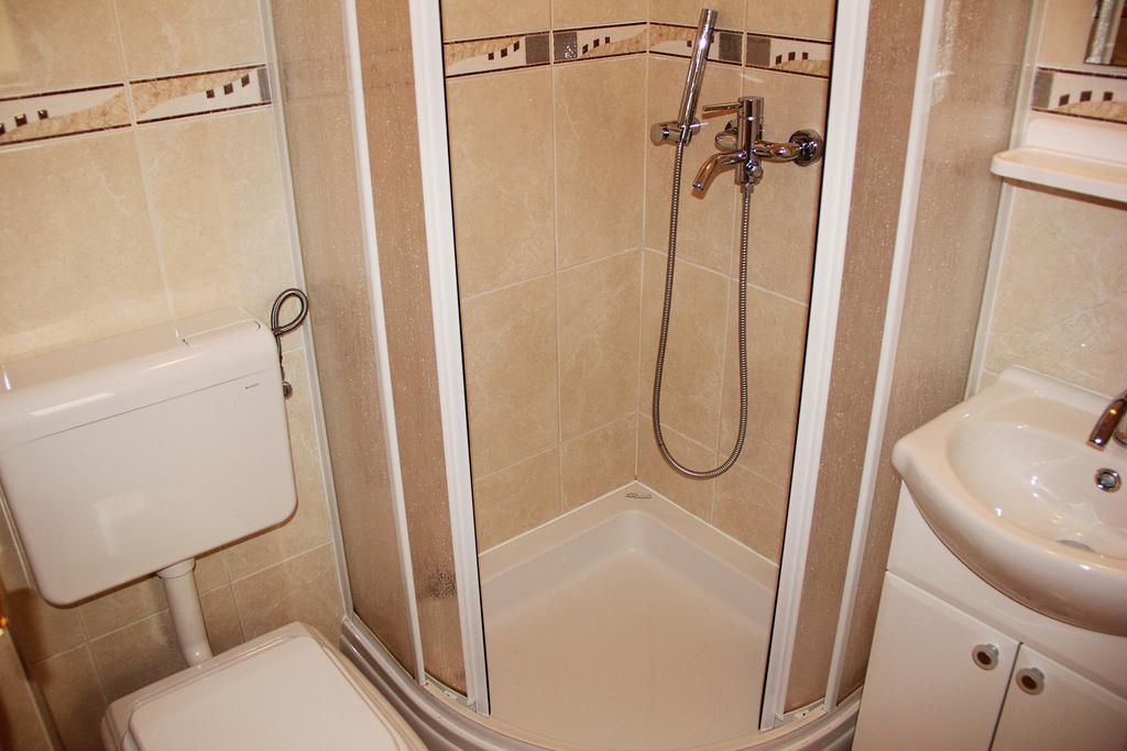 קאבטאט Fenix Two Bedroom Apartments חדר תמונה